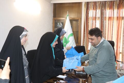 گزارش تصویری نشست هم‌اندیشی خبرنگاران نوجوان پانا با مدیرکل کانون استان اصفهان