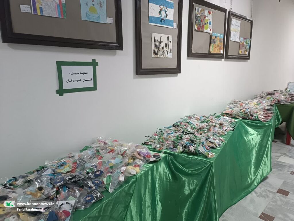 سه هزار و ۳۰۰ دست‌سازه هنری کودکان و نوجوانان از مسیر سیستان و بلوچستان به دست عاشقان اباعبدالله می‌رسد