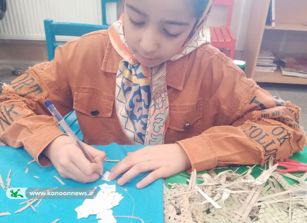 دست سازههای کودکان و نوجوانان یزدی با عنوان هدیه خوبان برای زائران امام حسین ارسال شد