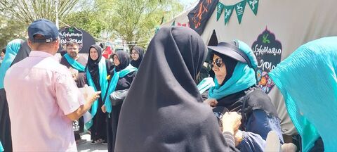 فعالیت موکب «میهمانان کوچک امام حسین(ع)» کانون استان آذربایجان غربی در پایانه مرزی تمرچین پیرانشهر