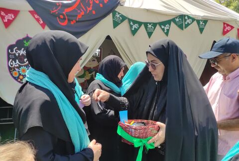 فعالیت موکب «میهمانان کوچک امام حسین(ع)» کانون استان آذربایجان غربی در پایانه مرزی تمرچین پیرانشهر