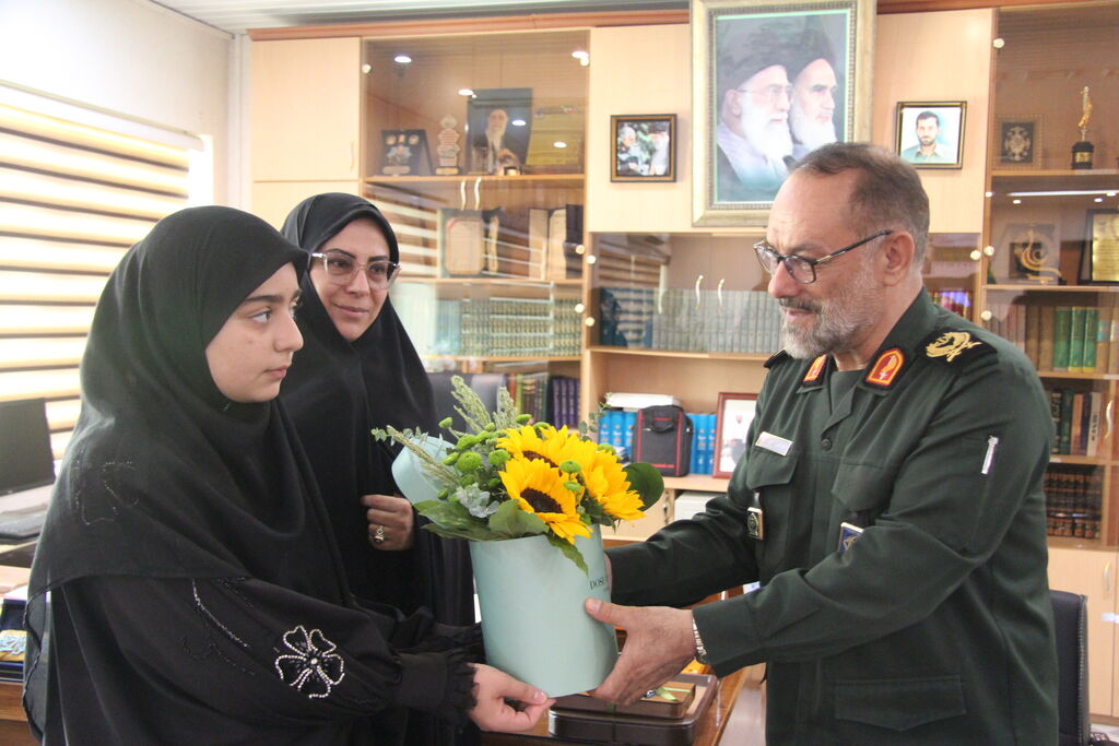 کودکان آذربایجان غربی از حافظان وطن تقدیر کردند