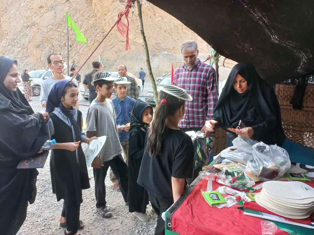خدمات فرهنگی مربیان کانون آبدانان درموکب شهدا