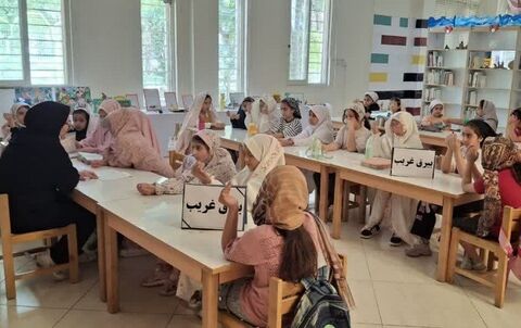 گزارش تصویری برگزاری همایش هنر‌های تجسمی"بیرق غریب" به مناسبت اربعین حسینی در مراکز کانون استان اصفهان