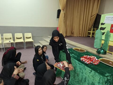 گزارش تصویری برگزاری همایش هنر‌های تجسمی"بیرق غریب" به مناسبت اربعین حسینی در مراکز کانون استان اصفهان