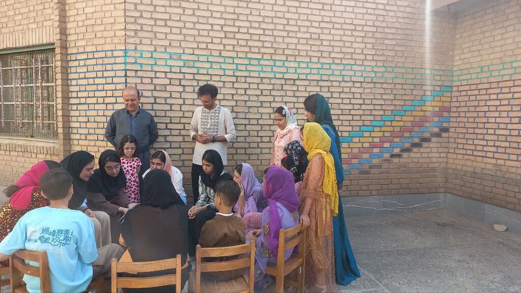 نمایشنامهخوانی «جیک جیک کی منو میخوره؟» در مرکز پاوه