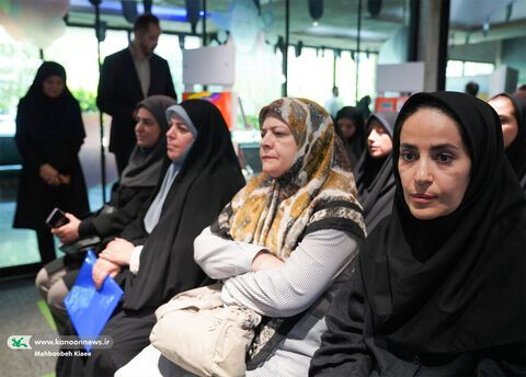 آیین گشایش تالار احمدرضا احمدی در کتابخانه مرجع کانون