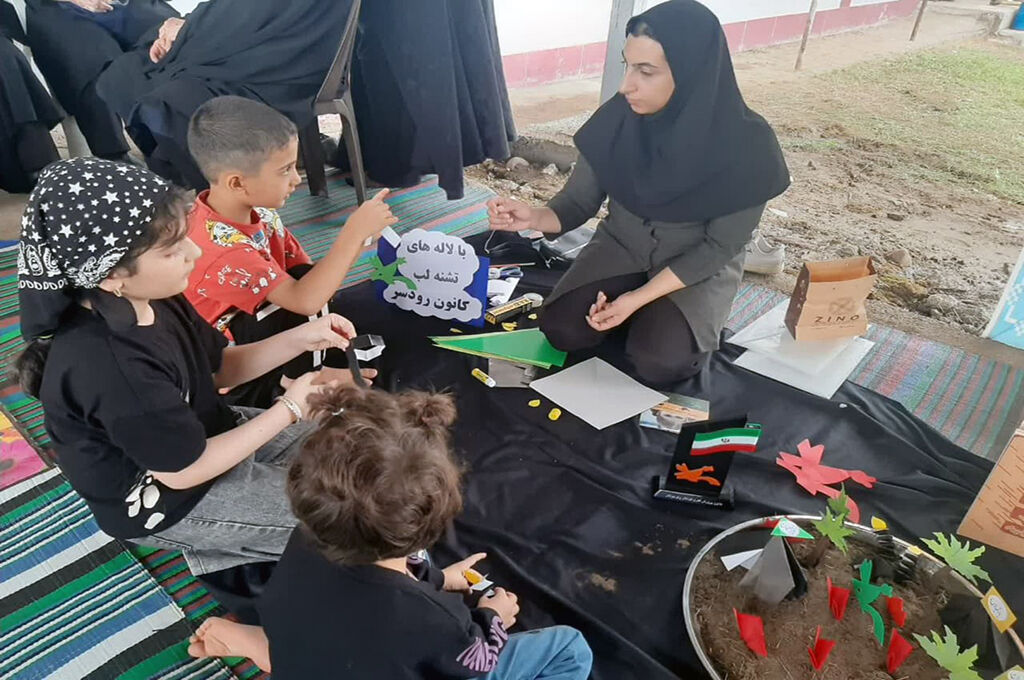 حضور مربیان و اعضای کانون رودسر در ویژهبرنامه «با لالههای تشنهلب»