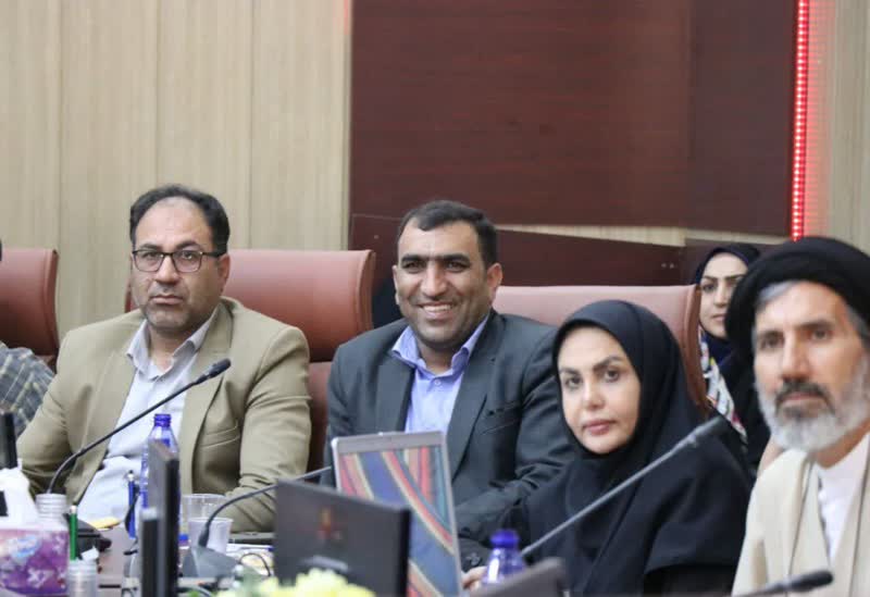 نشست ادبیات آیینی با مشارکت کانون شهر دلیجان