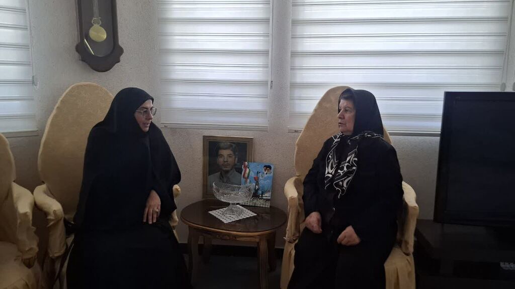 انتقال فرهنگ ایثار شهدا به نسل نو رسالت کانون است انتقال فرهنگ ایثار شهدا به نسل نو رسالت کانون است
