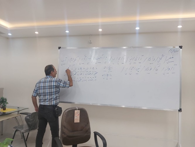 نشست نوجوانان باشگاه شعر سیمرغ