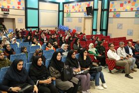 گفت‌وگوی صمیمی مدیر کانون زبان ایران با والدین زبان‌آموزان کرمانی