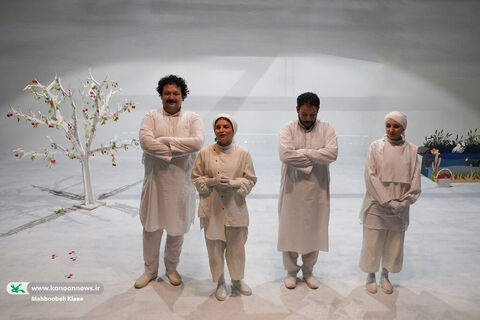 نمایش عروسکی «درخت گیلاس»