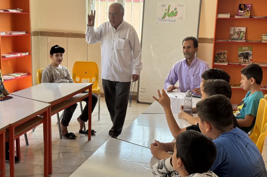 برنامههایی با حضور مسئول ستاد اقامه نماز در مرکز شماره ۳ اسلامآباد غرب