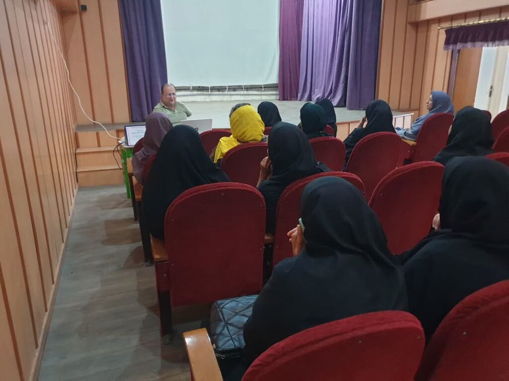 برگزاری نشست تخصصی «نحوه تعامل و ارتباط با کودکان با نیازهای ویژه»