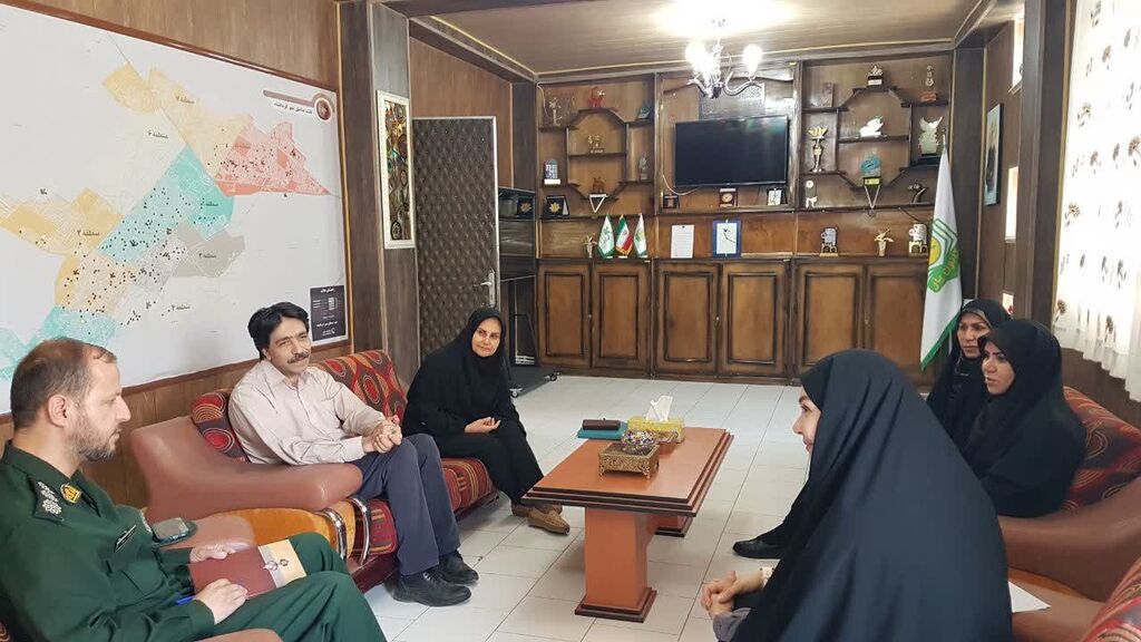نشست سرپرست کانون کرمانشاه با مسئولان بنیاد حفظ آثار و نشر ارزش‌های دفاع مقدس