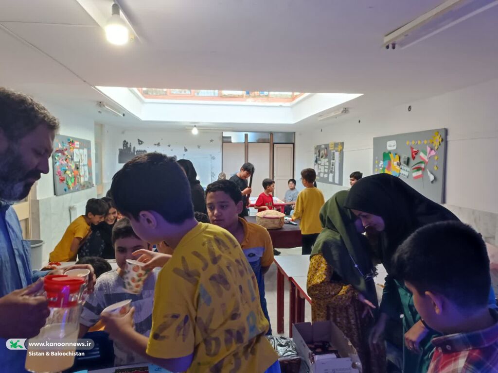 افتتاح بازارچهی دستسازهها و خوراکیها در مرکز فرهنگی هنری شماره یک زاهدان