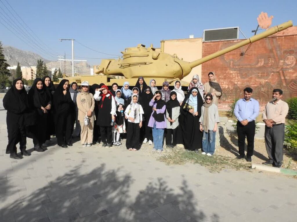 بازدیداعضای کانون استان ایلام ازموزه دفاع مقدس درجریان اردوی فرهنگی ـ تربیتی "ایلام ما"