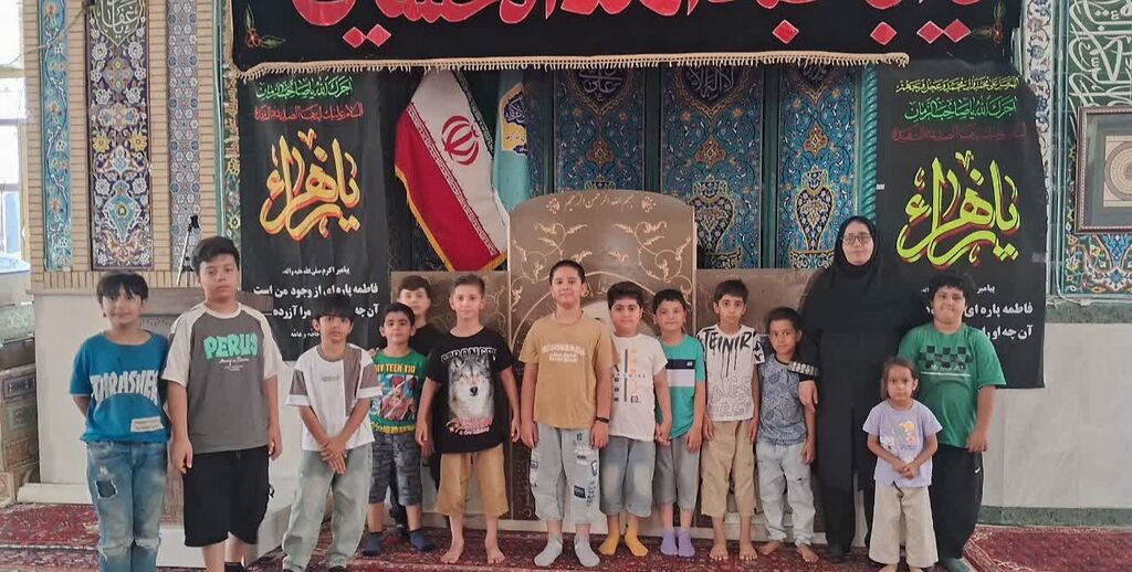 بازدید اعضای کودک کانون کنگاور از مسجد جامع این شهرستان