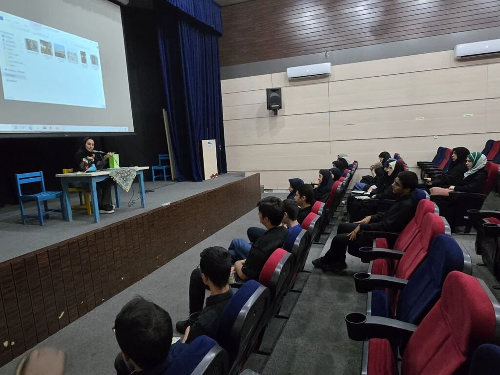 آیین افتتاح باشگاه ادبی «سیمرغ» درکانون استان قم