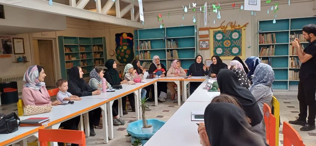 برگزاری سومین نشست «پاتوق قصه و نقد» در کانون همدان