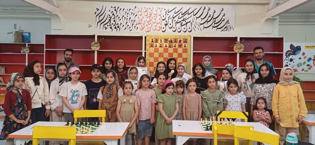 دوره شطرنج کانون همدان با معرفی برترین‌ها پایان یافت