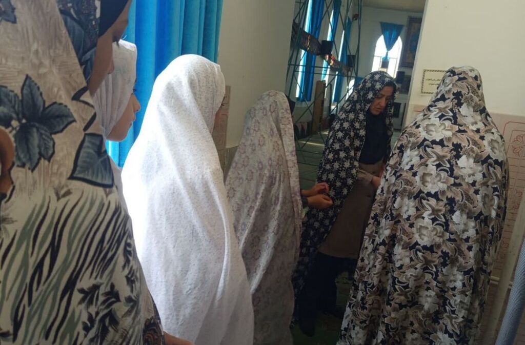 حضور اعضای مرکز هوانیروز در کارگاه معارف مسجد این پایگاه