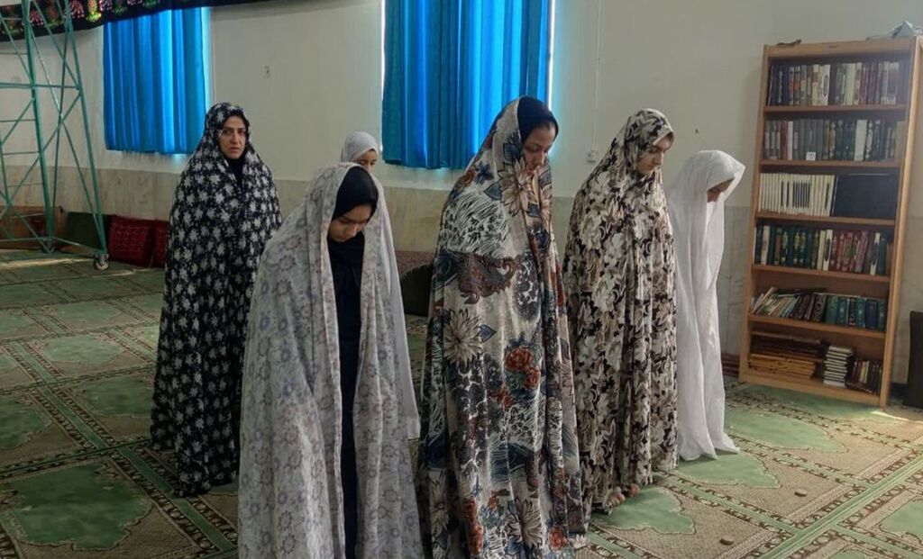 حضور اعضای مرکز هوانیروز در کارگاه معارف مسجد این پایگاه