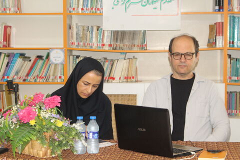 نشست انجمن نوجوان ادبی شهریار با محوریت نقد و بررسی رمان«راز شبحی در مه»