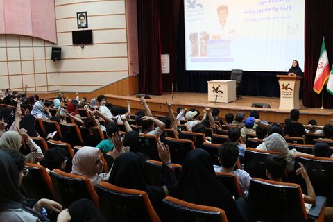 آیین تجلیل از دکتر سید ناصر عمادی در کانون مازندران برگزار شد
