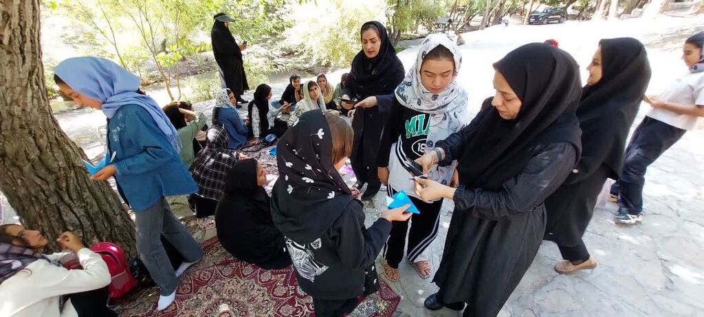 کانون کرمانشاه با اجرای پویش ملی "جهان کودکان را ببین" در اردوی صحنه