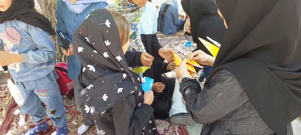 کانون کرمانشاه با اجرای پویش ملی "جهان کودکان را ببین" در اردوی صحنه