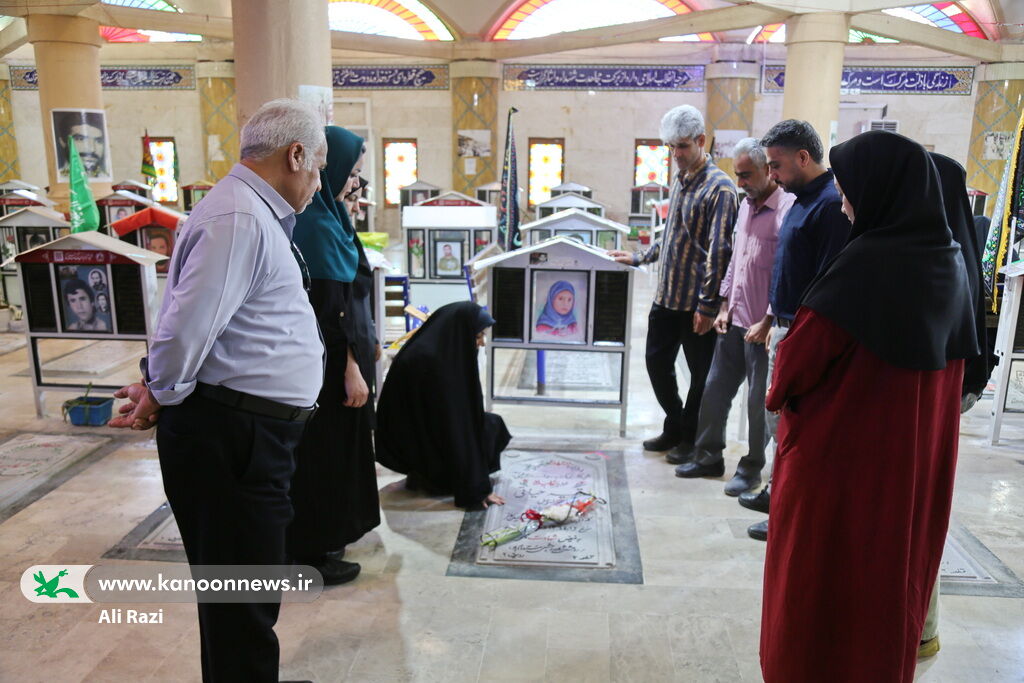 تجدید میثاق کارکنان کانون استان بوشهر با آرمانهای امام و شهدا