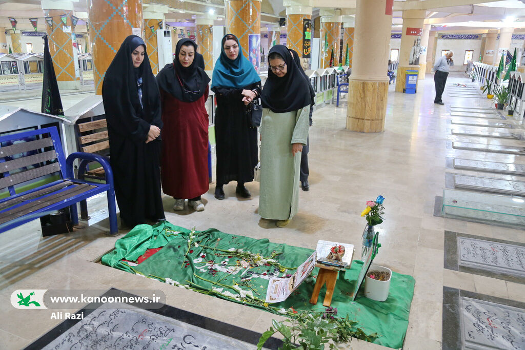 تجدید میثاق کارکنان کانون استان بوشهر با آرمانهای امام و شهدا