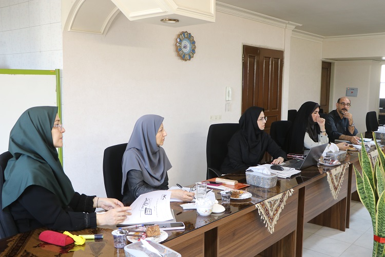 روشهای بررسی و تحلیل آمار مراکز کانون استان اصفهان