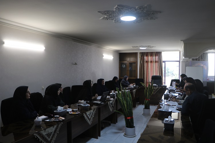 روشهای بررسی و تحلیل آمار مراکز کانون استان اصفهان