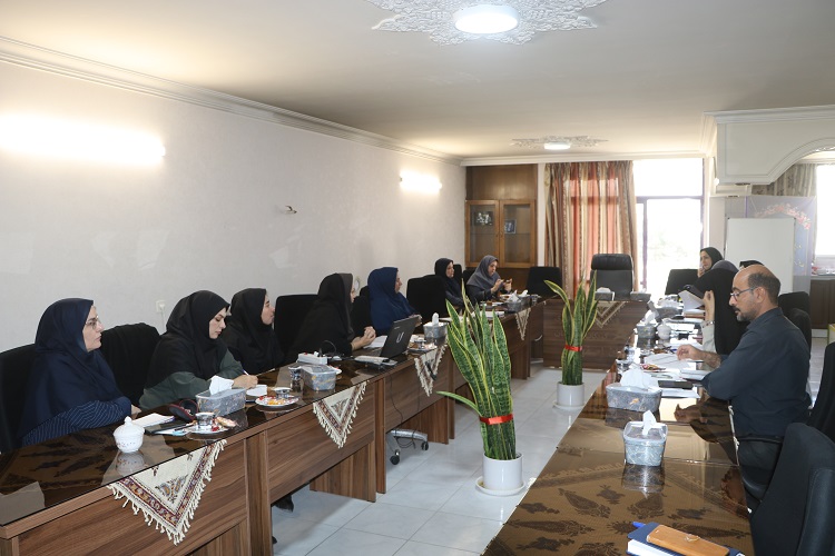 روشهای بررسی و تحلیل آمار مراکز کانون استان اصفهان