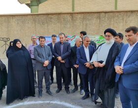 کلنگ احداث مرکزفرهنگی هنری ایوان به زمین زده شد