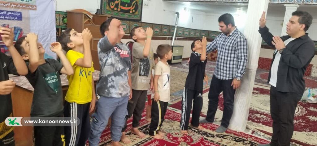 حضور کاروان مراکز سیار کانون لرستان در خرم آباد