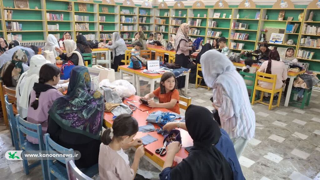 کارگاه آموزشی دوخت ساک پارچه‌ای در کانون شماره‌یک گنبدکاووس