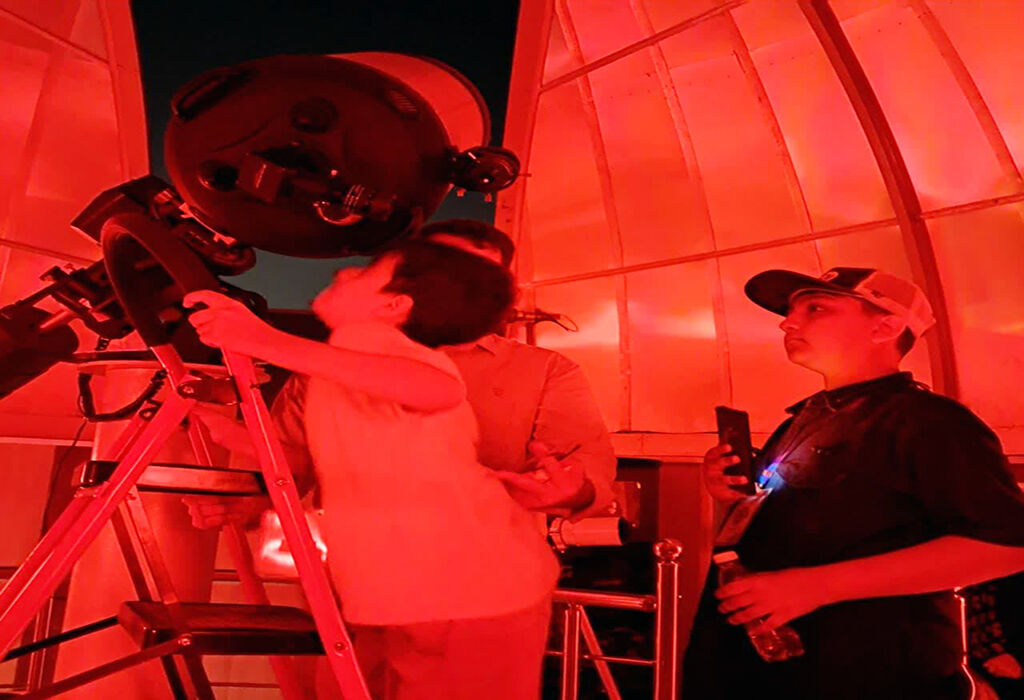 از ماه و زحل تا جهاننمای ۳۶۰ درجه؛ اعضای کانون گیلان شگفتیهای کیهان را به تماشا نشستند