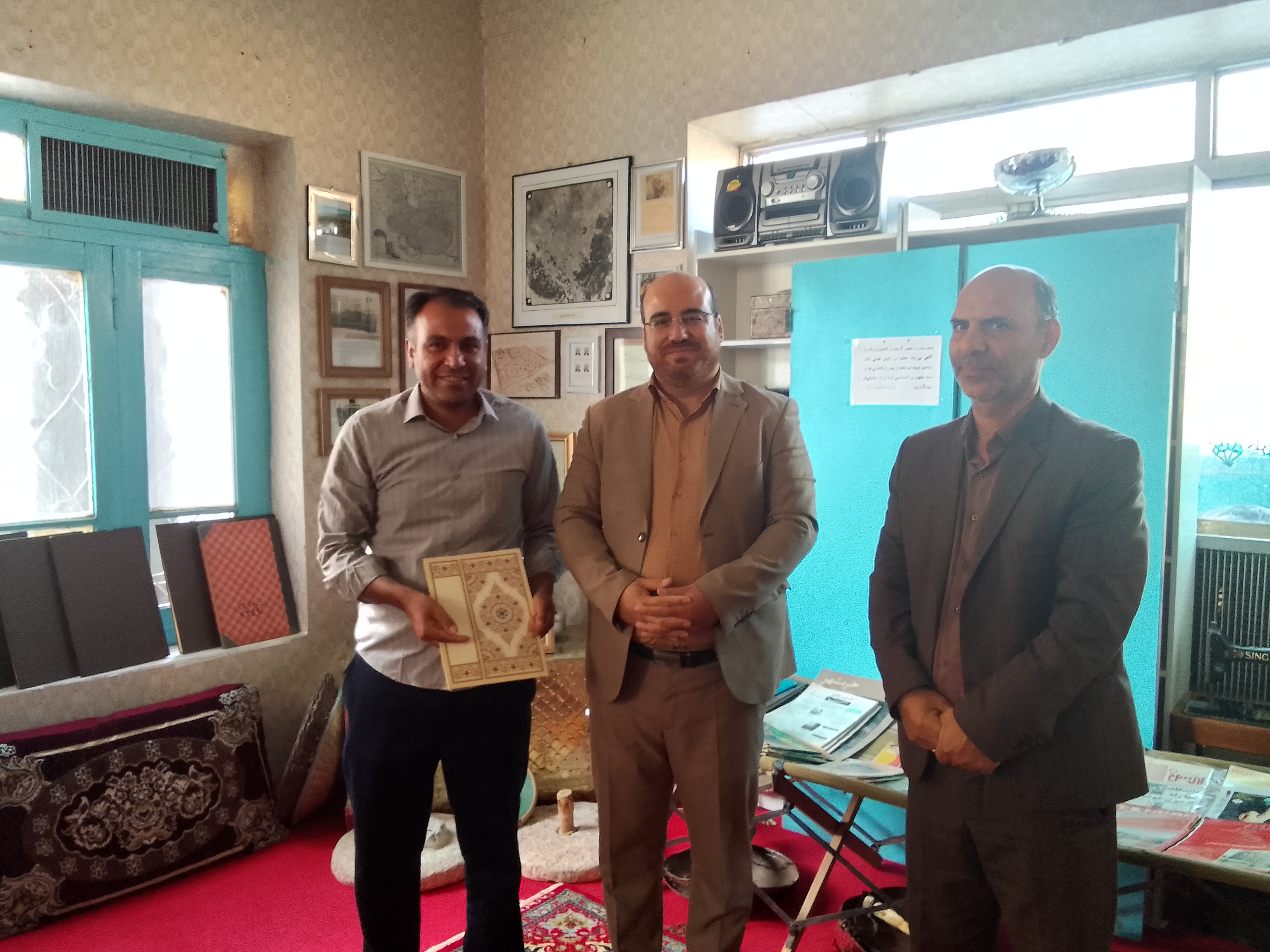 میزبانی کافه موزه اراک از کارکنان کانون استان مرکزی