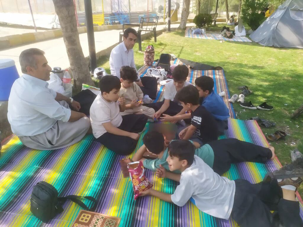 اردوی اعضای فعال مرکز نوسود در شهر پاوه و بازدید از مرکز این شهرستان