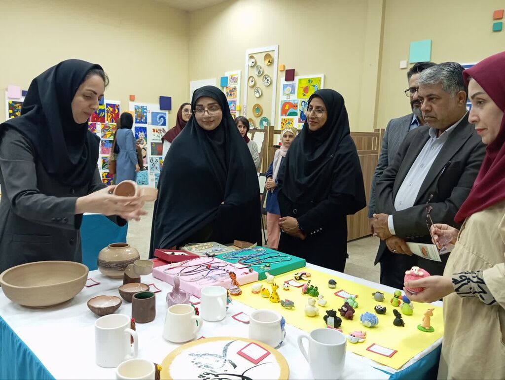 نمایشگاه دستاوردهای تابستانه کانون پرورش فکری کودکان و نوجوانان هرمزگان  افتتاح شد
