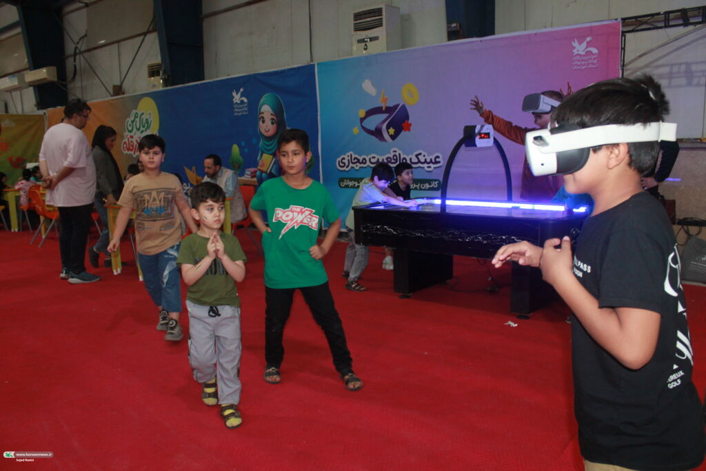 غرفه خلاقیت و نشاط کانون پرورش فکری خوزستان در نمایشگاه دستاوردهای دولت