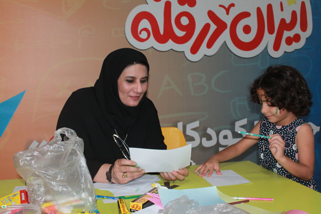 غرفه خلاقیت و نشاط کانون پرورش فکری خوزستان در نمایشگاه دستاوردهای دولت