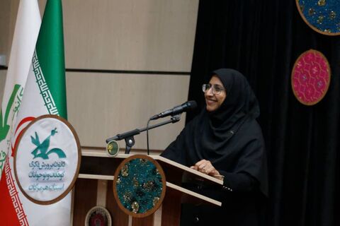 همزمان با هفته دولت ؛ جشن "آفرین گویی" اعضا و مربیان برگزیده کانون هرمزگان برگزار شد