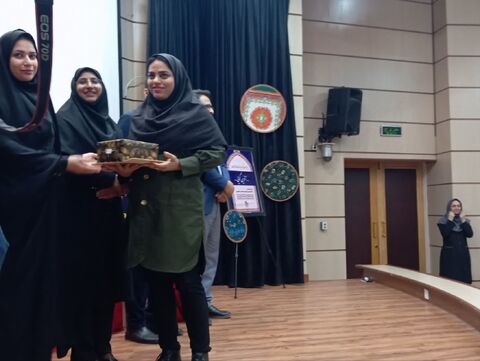 همزمان با هفته دولت ؛ جشن "آفرین گویی" اعضا و مربیان برگزیده کانون هرمزگان برگزار شد