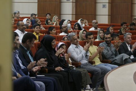 همزمان با هفته دولت ؛ جشن "آفرین گویی" اعضا و مربیان برگزیده کانون هرمزگان برگزار شد