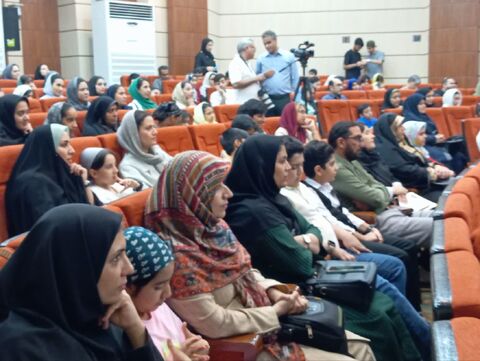 همزمان با هفته دولت ؛ جشن "آفرین گویی" اعضا و مربیان برگزیده کانون هرمزگان برگزار شد